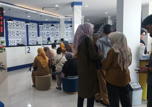 Dipadati Nasabah Jelang Libur Lebaran, Bank Lampung Berkomitmen Terus Tingkatkan Pelayanan
