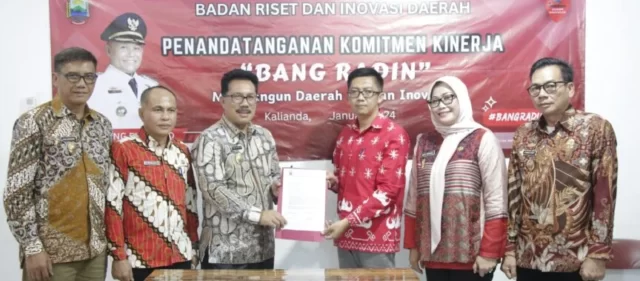 Tandatangani Komitmen Kinerja “Bang Radin”, Perangkat Daerah Harus Tingkatan Inovasi