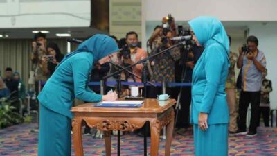 Ny. Riana Sari Lantik Agnesia B Rurianti sebagai Pj Ketua TP PKK dan Dekranasda Pringsewu