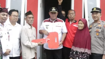 Bupati Lampung Selatan Resmikan Hasil Bedah Rumah Di Desa Legundi