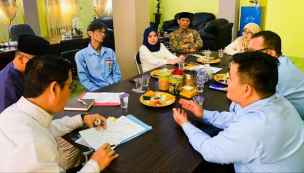 HNSI Lampung dan Universitas Saburai Salurkan Beasiswa KIP Kuliah untuk Anak Nelayan