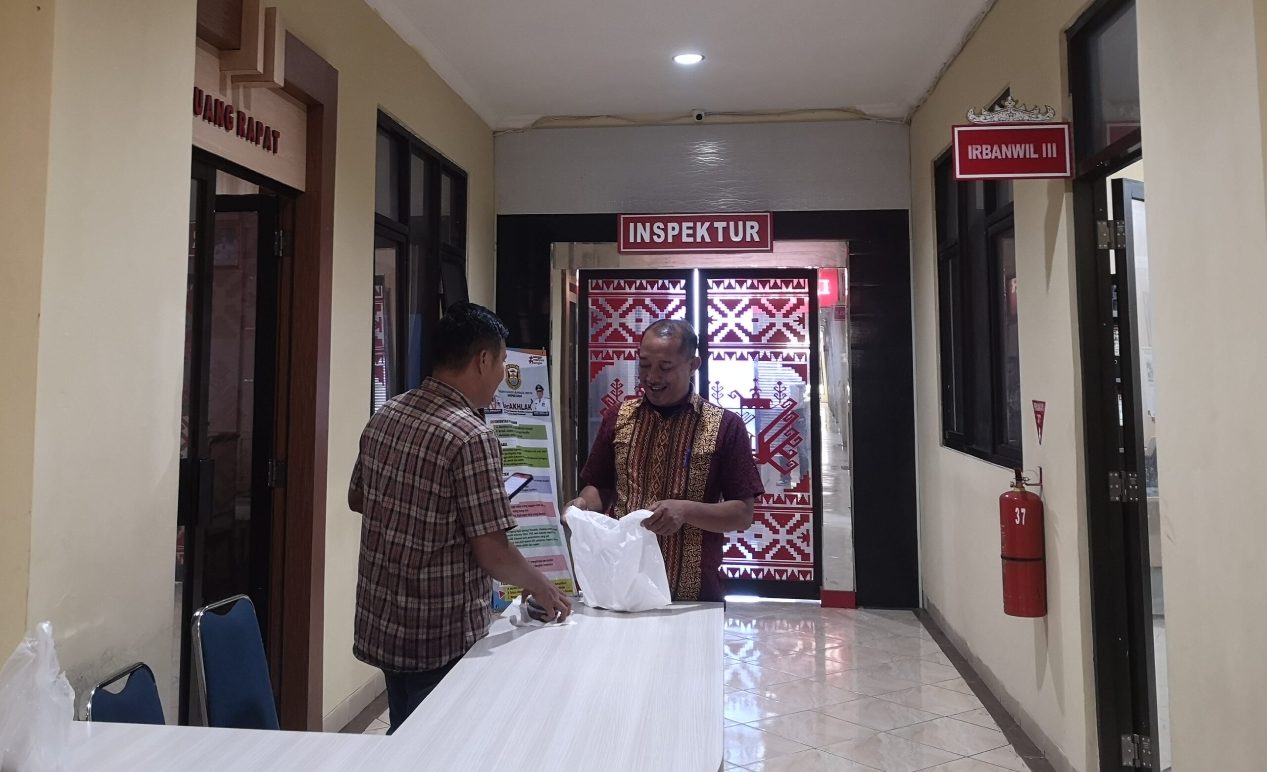 Dilaporkan Suaminya karena Diduga Selingkuh, Lurah Palapa Dinonaktifkan