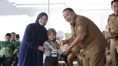 Gubernur Arinal Serahkan Hadiah Pemenang Lomba Ramadan Kareem 1445 H Piala Gubernur