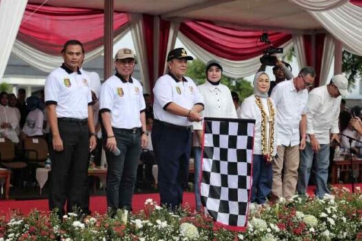 HUT Lampung ke-60, Gubernur Arinal Lepas Kirab Marching Band dan Karnaval Pawai Kendaraan Hias