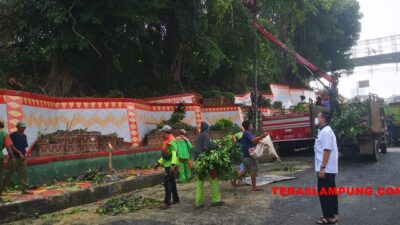 Sambut HUT ke-342 Kota Bandarlampung, DLH Bersih-Bersih