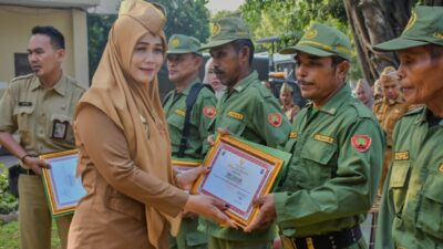 Apresiasi Kinerja dan Kedisiplinan Pegawai, Pemkot Metro Beri Penghargaan ke ASN, Non ASN dan Satlinmas