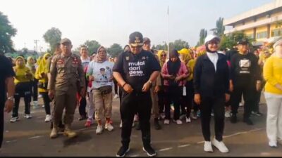 Pj Bupati Lampung Utara dan Gubernur Lampung Senam Bersama Masyarakat di Stadion Sukung
