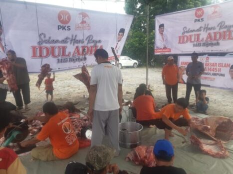PKS Lampung Kembali Salurkan 1000 Paket Kurban