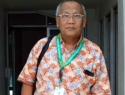 Membenarkan yang Salah