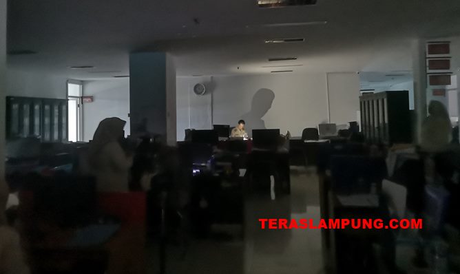 Listrik Padam, Pelayanan Publik di Kantor Pemkot Bandarlampung Terhenti