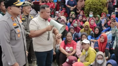 Bupati Nanang Berhasil Mediasi, Buruh PT SSH Dapat THR Penuh