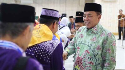 Gubernur Arinal Lepas Jamaah Calon Haji Kloter Pertama