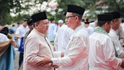 Plh. Gubernur Fahrizal dan Jajaran Laksanakan Shalat Idul Adha 1445 H