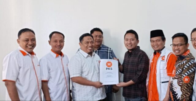 Serahkan SK Calonkada Lampung Utara, PKS Panaskan Mesin untuk Menangkan Ardian Saputra