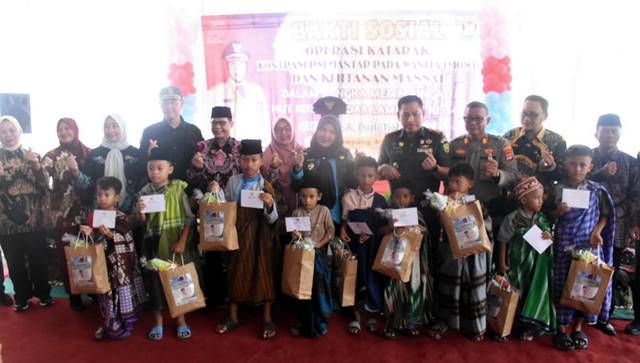 RSD Dadi Tjokrodipo Gelar Operasi Katarak dan Sunatan Massal Secara gratis