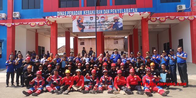 Damkar Bandarlampung Gelar Pelatihan “Vertical Rescue”