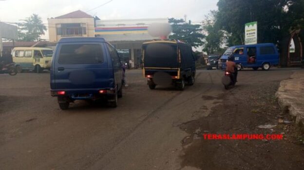 Rawan Kecelakaan di Jam Sibuk, Warga Minta Petugas Dinas Perhubungan Lampung Utara Kembali Atur Arus Lalu Lintas