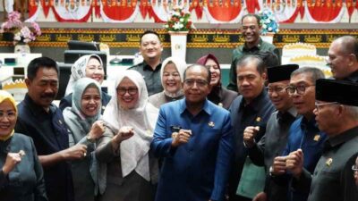 Pj. Gubernur dan Ketua DPRD Tandatangani Raperda Pertanggungjawaban Pelaksanaan APBD Lampung TA 2023