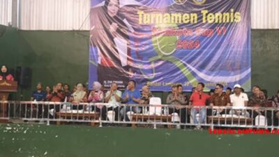 Walikota Eva Dwiana Buka Turnamen Tenis Lapangan Walikota Cup VI