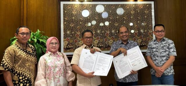 Kembangkan Layanan, Bank Lampung Gandeng PT Pos Indonesia