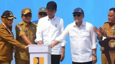 Bupati Lampung Selatan Dampingi Presiden Jokowi Resmikan SPAM di Natar