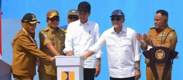 Bupati Lampung Selatan Dampingi Presiden Jokowi Resmikan SPAM di Natar