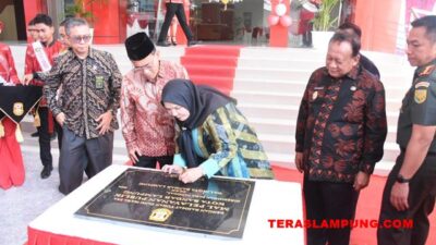 Walikota Eva Dwiana Resmikan Mal Pelayanan Publik