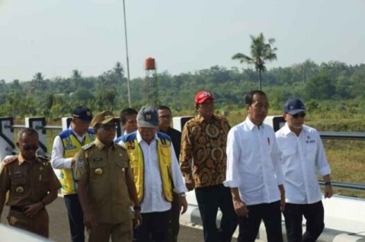 Pj. Gubernur Samsudin Dampingi Presiden Jokowi, Resmikan Bendungan Marga Tiga