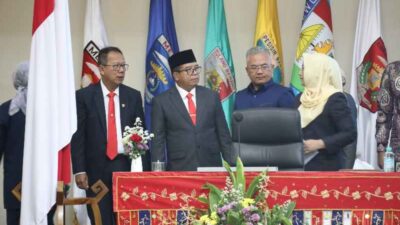 Pj. Gubernur Samsudin Serahkan Dokumen Raperda Perubahan APBD Provinsi Lampung TA 2024