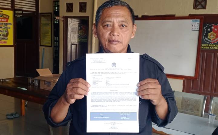 Lakukan Klarifikasi Dugaan Penimbunan BBM Ilegal, Wartawan di Lamsel Dikalungi Clurit