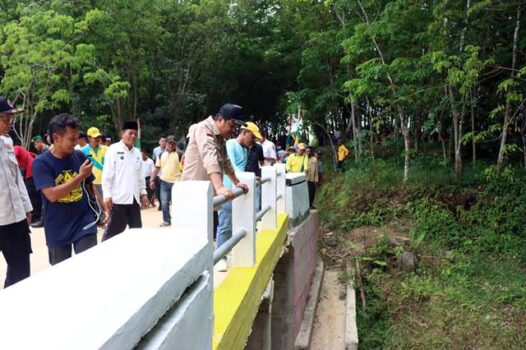 Jembatan Kampung Varia Agung Mataram Kembali Bisa Digunakan Masyarakat