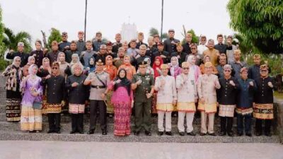 Walikota Bandarlampung Lakukan Tabur Bunga di Taman Makam Pahlawan