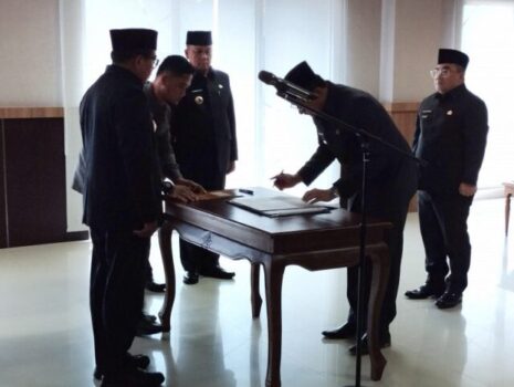 Pj Gubernur Lampung Lantik Dua Wakil Direktur RSUD Abdul Moeloek