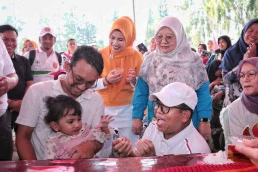 Pj. Gubernur Samsudin dan Ibu Maidawati Tinjau Penanggulangan Stunting dan Posyandu di Lambar