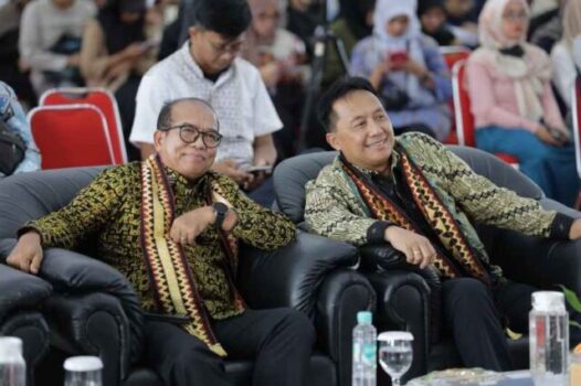 Pj. Gubernur Samsudin Jadi Keynote Speaker Seminar Kependudukan, Sekaligus Luncurkan Population Clock