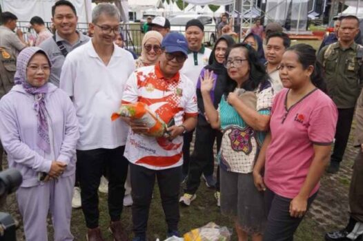 Pj. Gubernur Lampung Tinjau Pasar Murah, Upaya Pengendalian Inflasi dan Ketersediaan Bahan Pokok
