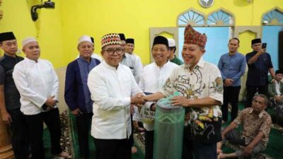 Pj. Gubernur Samsudin Silaturahmi dan Bernostalgia dengan Warga di Lingkungan Perum Bataranila