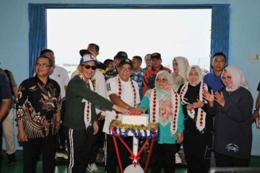 Pj. Gubernur Samsudin Resmikan TPI Higienis, Serahkan Bantuan dan Tinjau Pasar Murah di Tanggamus