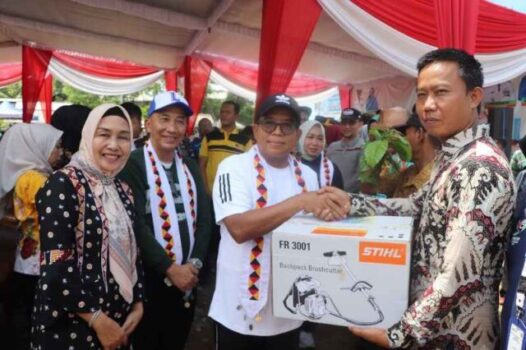 Galakkan Penanggulangan Stunting, Pj Gubernur Berikan Bantuan dan Resmikan TPI Higienis