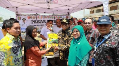 Pj. Gubernur Samsudin Pantau Bahan Kebutuhan Pokok di Pasar Kawasan Transmigrasi Mandiri Mesuji
