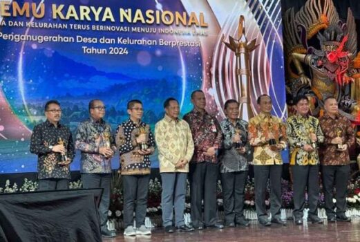 Pj. Gubernur Lampung, Terima Penghargaan Upakarya Wanua Nugraha 2024 dari Kemendagri