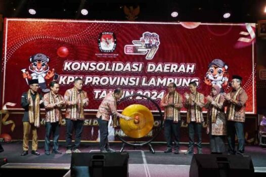Hadiri Konsolidasi Daerah KPU Provinsi Lampung, Pj. Gubernur Tekankan Integritas dan Netralitas