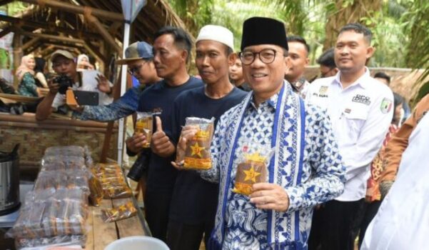 Kunjungan Kerja ke Lampung, Mendes Yandri Petakan Potensi Desa untuk Program Makan Siang Bergizi