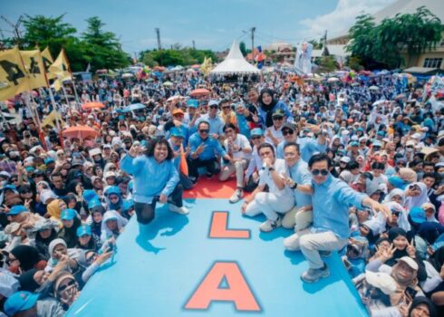 Kampanye Akbar Mirza Jihan di PKOR Way Halim Meriah dengan Kehadiran Artis dan Tokoh Lampung