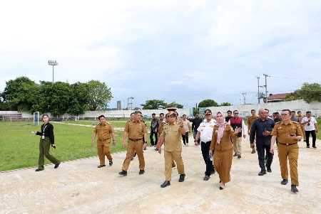 Pj. Gubernur Samsudin Tinjau Progres Pembangunan Revitalisasi Stadion Pahoman Bandarlampung