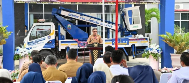 Tingkatkan Pelayanan, Mobil Skylift PJU Dinas Perhubungan Diresmikan