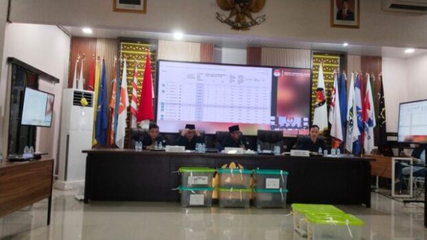 KPU Lamtim Tetapkan Ela-Azwar Sebagai Pemenang Pilkada Lampung Timur 2024