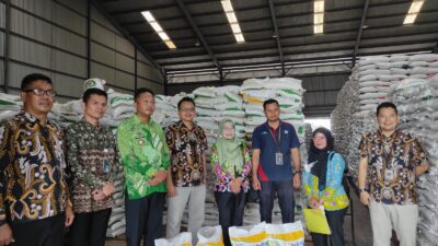 Perum BULOG Kanwil Lampung Salurkan Bantuan Pangan Beras Tahap III