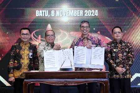 Pj. Gubernur Samsudin Tandatangani Shareholder Agreement Pemprov Lampung dengan PT Bank Jatim