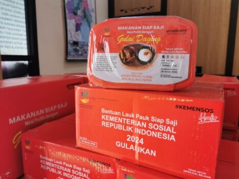 Depsos RI Salurkan Bantuan untuk Warga Korban Banjir di Tiga Kecamatan di Telukbetung Selatan